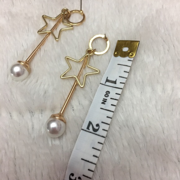 Star Struck Splendid Gold Pearl Earrings (P2) - Picture 5 of 5